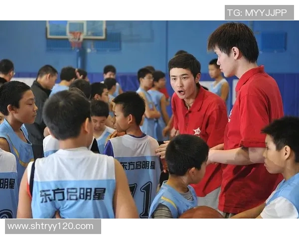 启明星初级篮球训练营助力青少年成长与团队合作精神培养